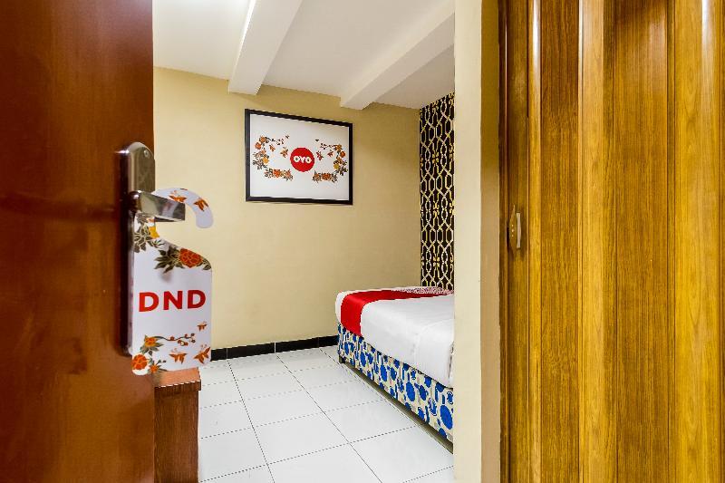 Urbanview Hotel Syariah Residence Medan By Reddoorz Exterior foto